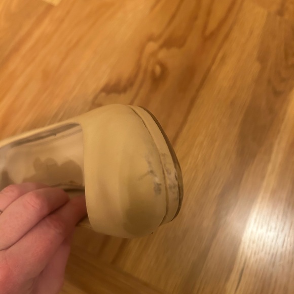 Banana Republic Women's Nude Heels - Picture 13 of 16